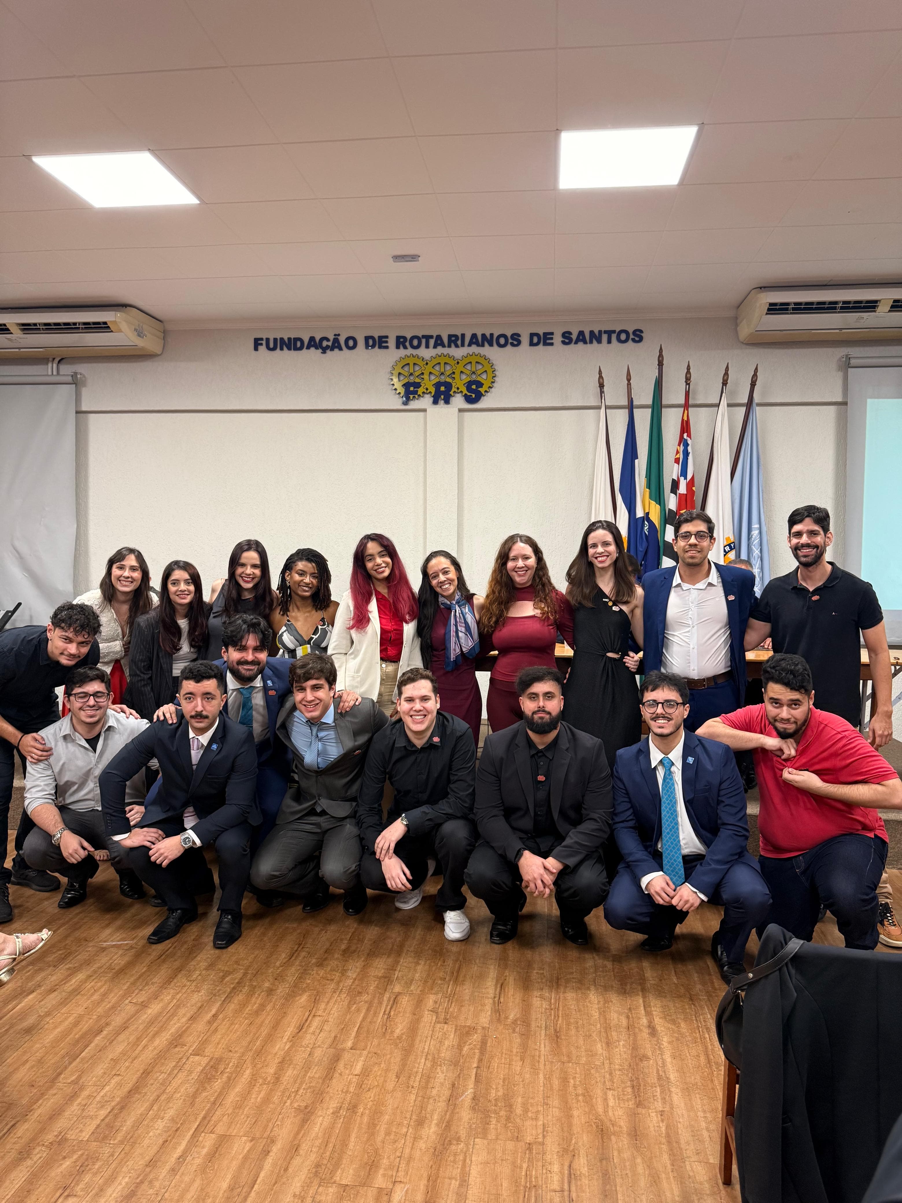 Membros do Rotaract Santos Porto